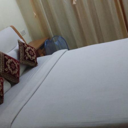 Ashiana Apartment Мумбаи Номер фото