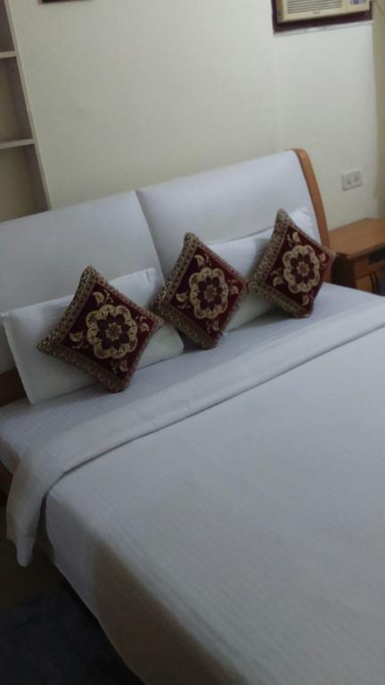 Ashiana Apartment Мумбаи Номер фото